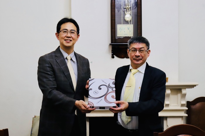 2023年5月25日星城大學正副校長來訪陳奇銘校長林冠汝主任陪同招待圖片