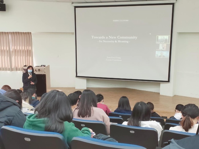 歐亞國際講座邀請「歐亞基金會」的鄭俊坤首席研究員來演講。圖片